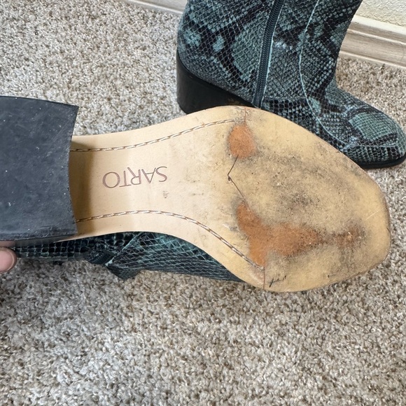 3/$30 Sarto Green Python Snake Print Leather Ankle Boots with Chunky Block Heels - Picture 10 of 13